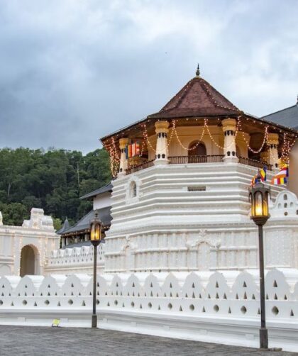 kandy-shehanas-lanka-travels