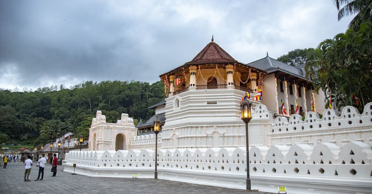 kandy-shehanas-lanka-travels